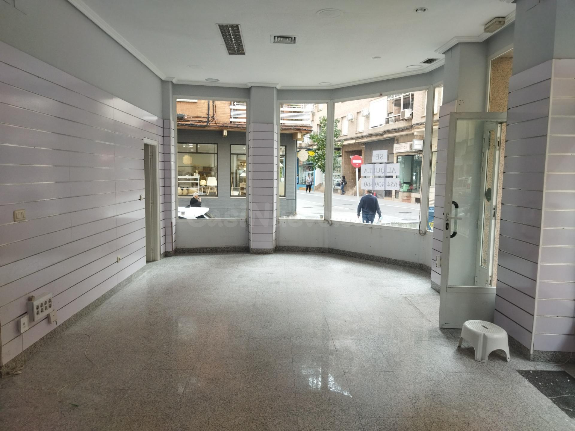 LOCAL COMERCIAL EN GOMEZ BECERRA