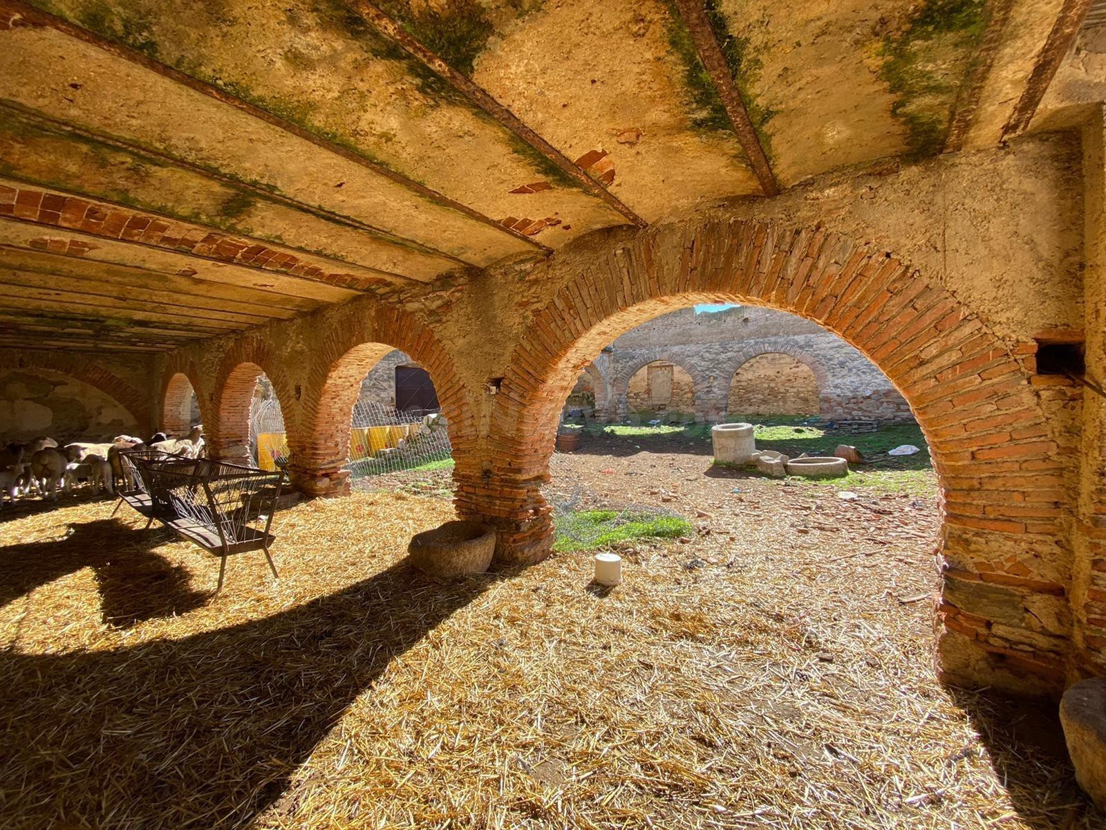 SOLAR EN CASAR DE CÁCERES