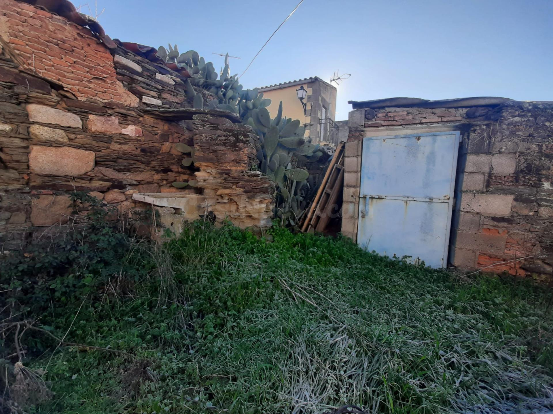 Casa para reformar con patio en Botija - foto 3