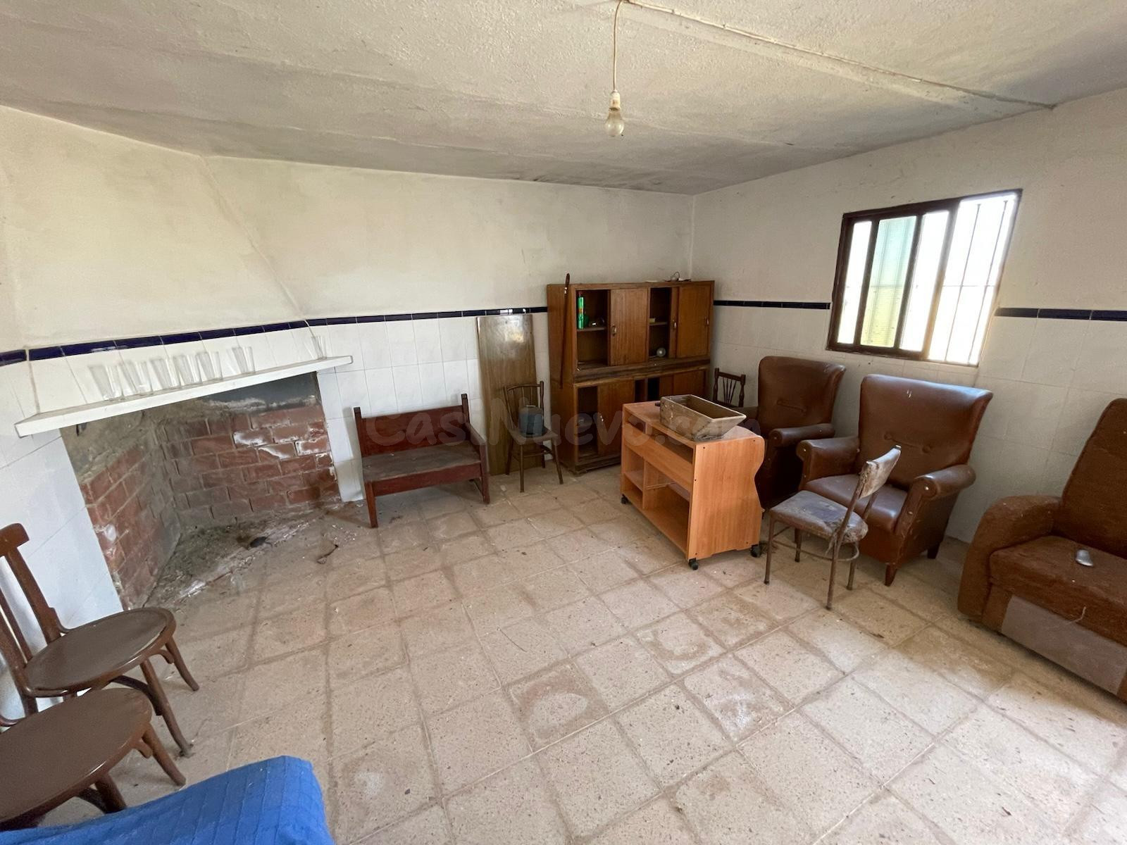 PARCELA RUSTICA DE 11418 METROS CON CONSTRUCCIÓN EN MALPARTI - foto 4