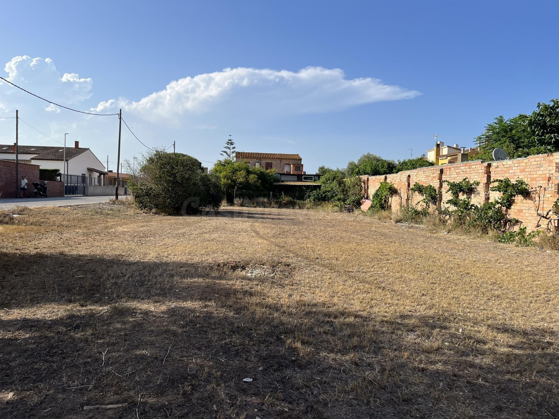 Casa para reformar con terrenos en venta en Vilamacolum, Alt - foto 3