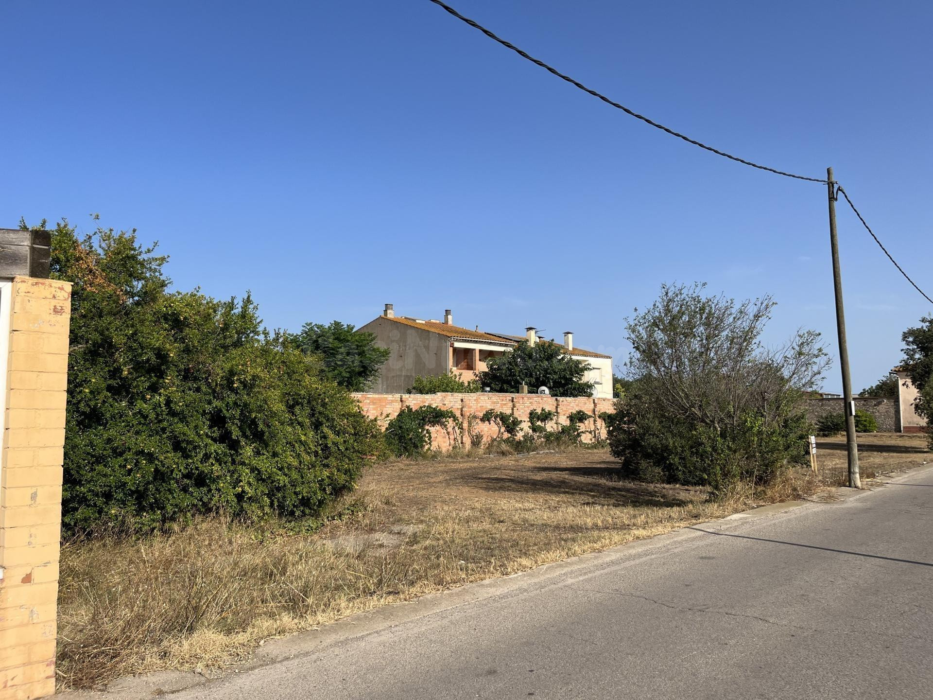 Casa para reformar con terrenos en venta en Vilamacolum, Alt - foto 4