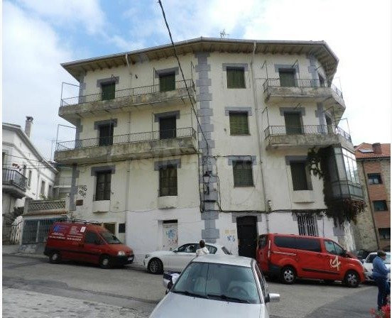 EDIFICIO EN VENTA EN MIRAFLORES DE LA SIERRA