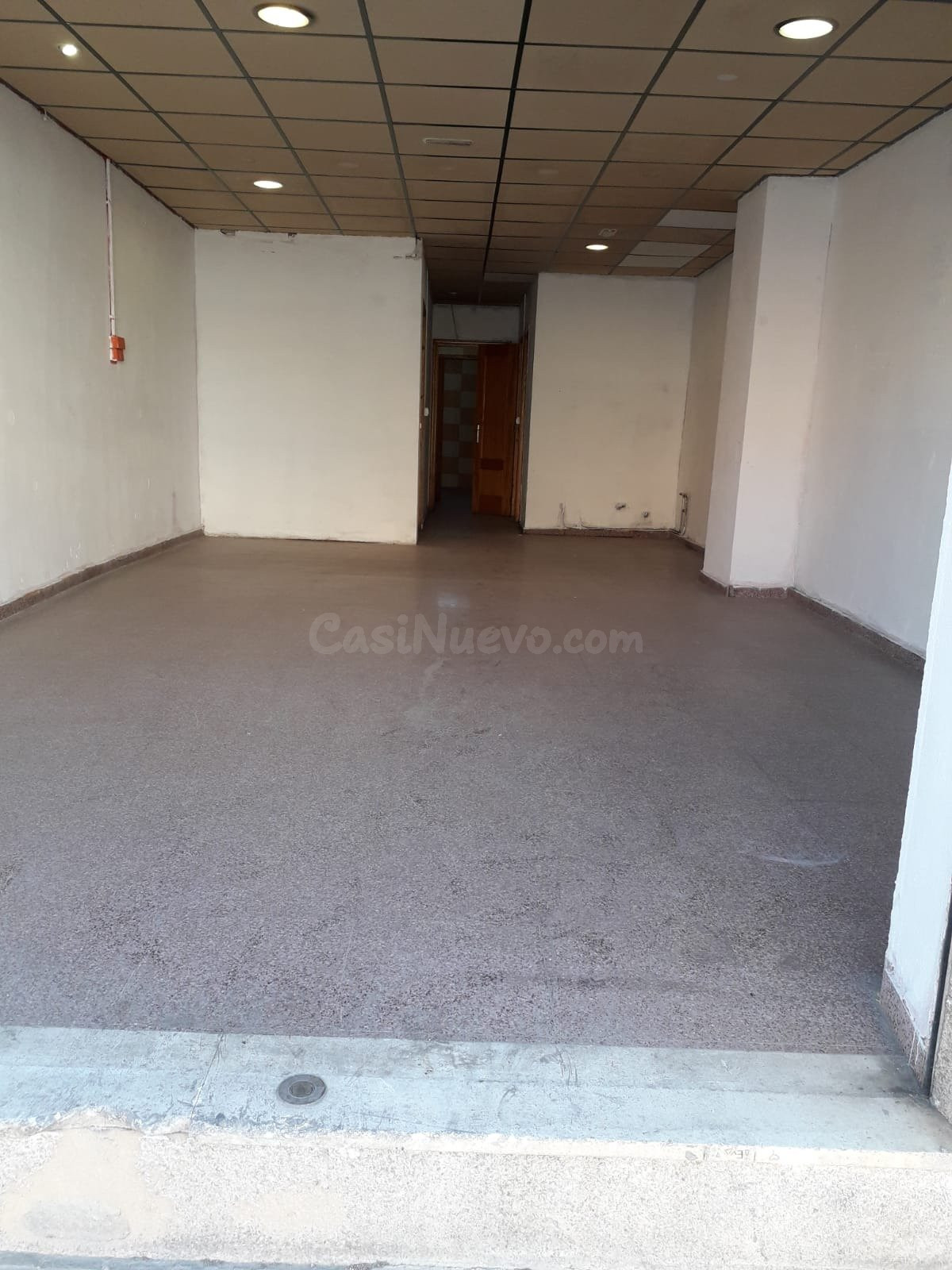 Se vende o alquila local comercial