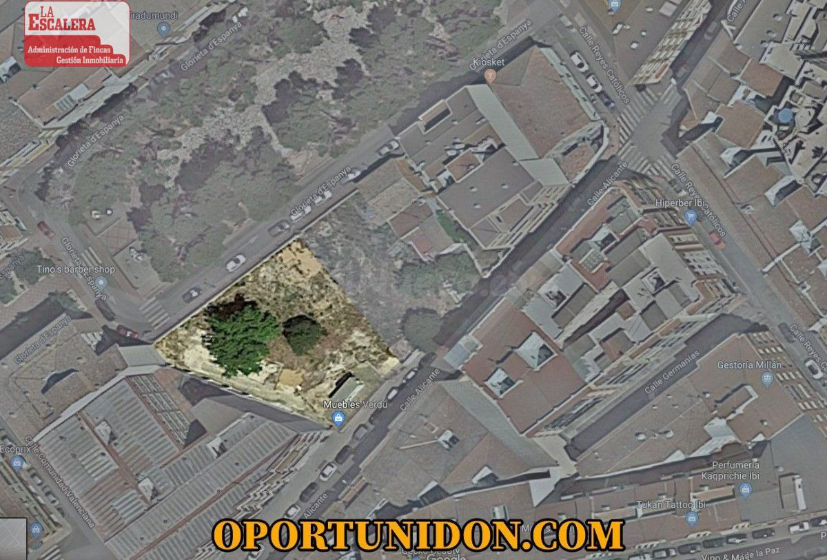 Solar urbanizado, 1057m2, centro de Ibi para edificar bloque de pisos