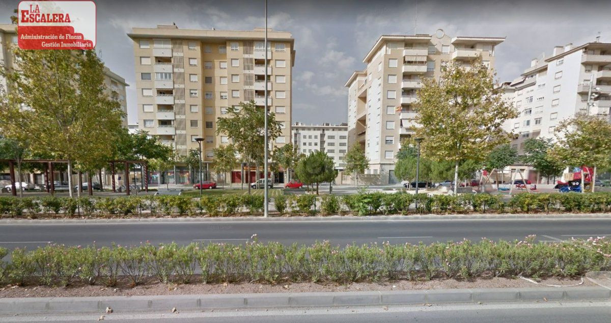 Avenida Ronda, todo exterior