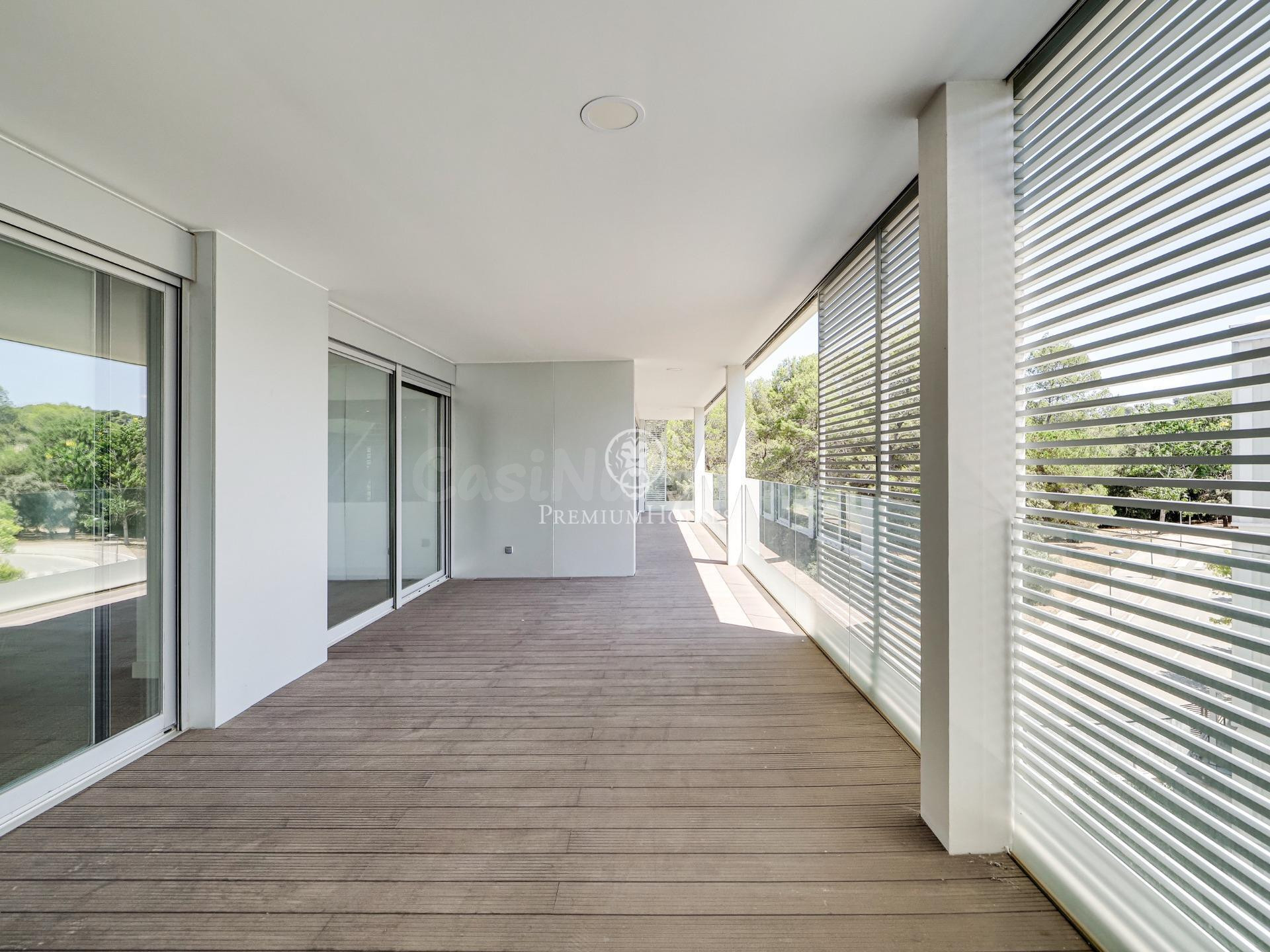 Ático exclusivo con terraza y piscina en el Golf de Sant Cug - foto 4