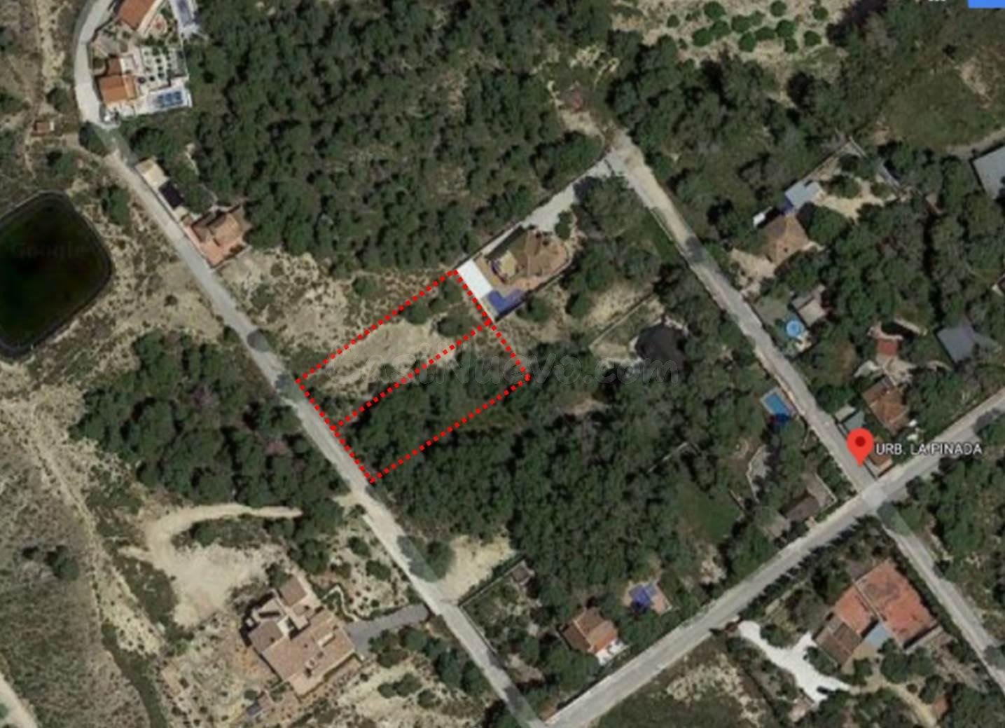 Magnífica Parcela en la Pinada .