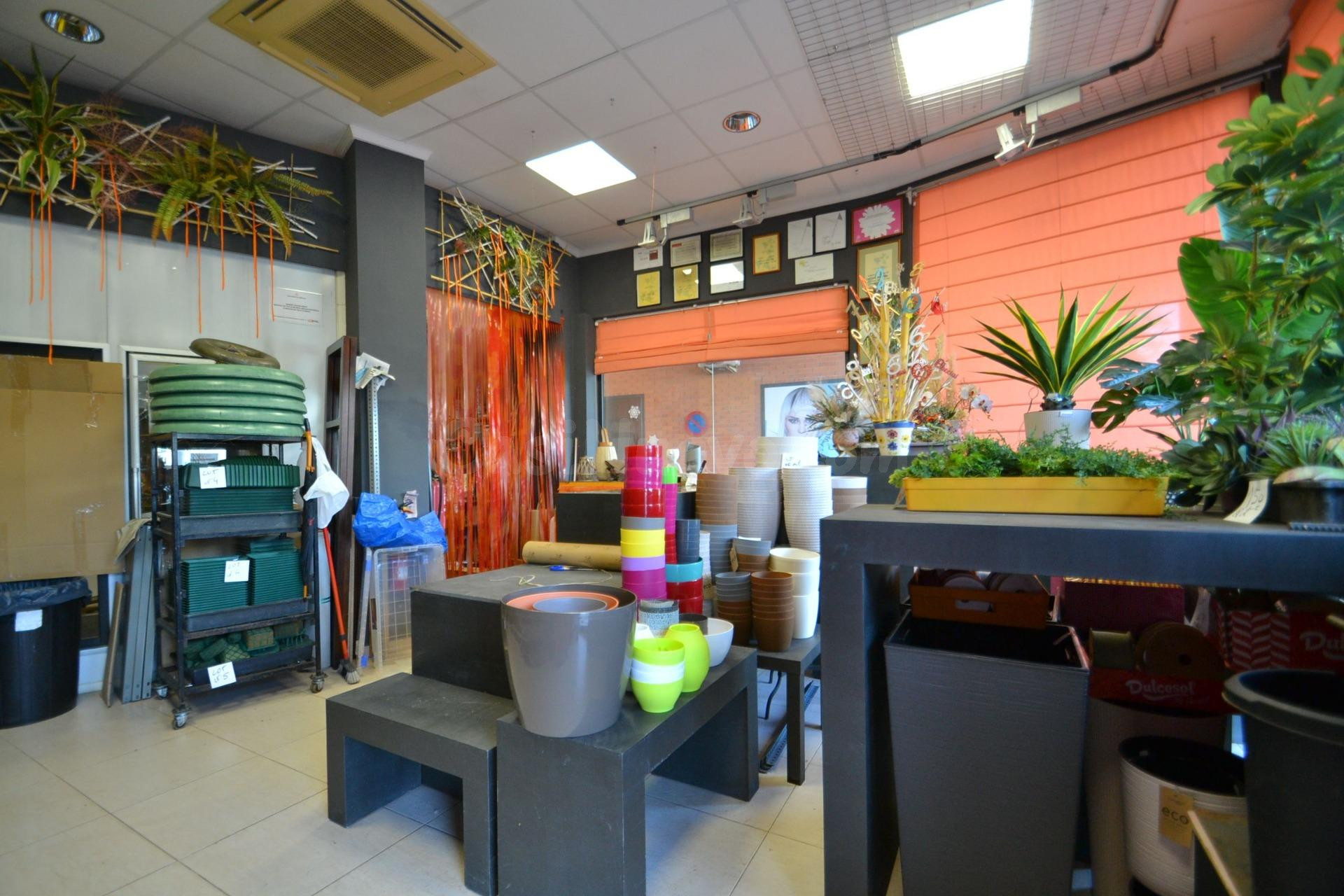 Local comercial en Ferreries listo para emprender