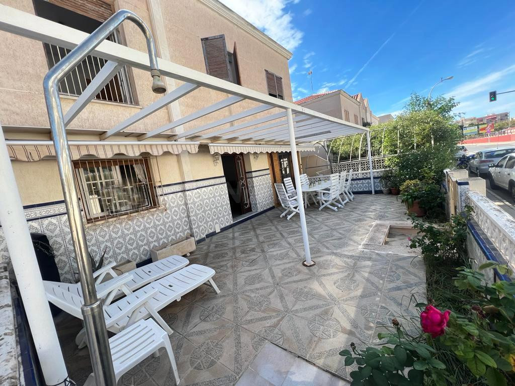 Bungalow dúplex en zona Polamax, Santa Pola