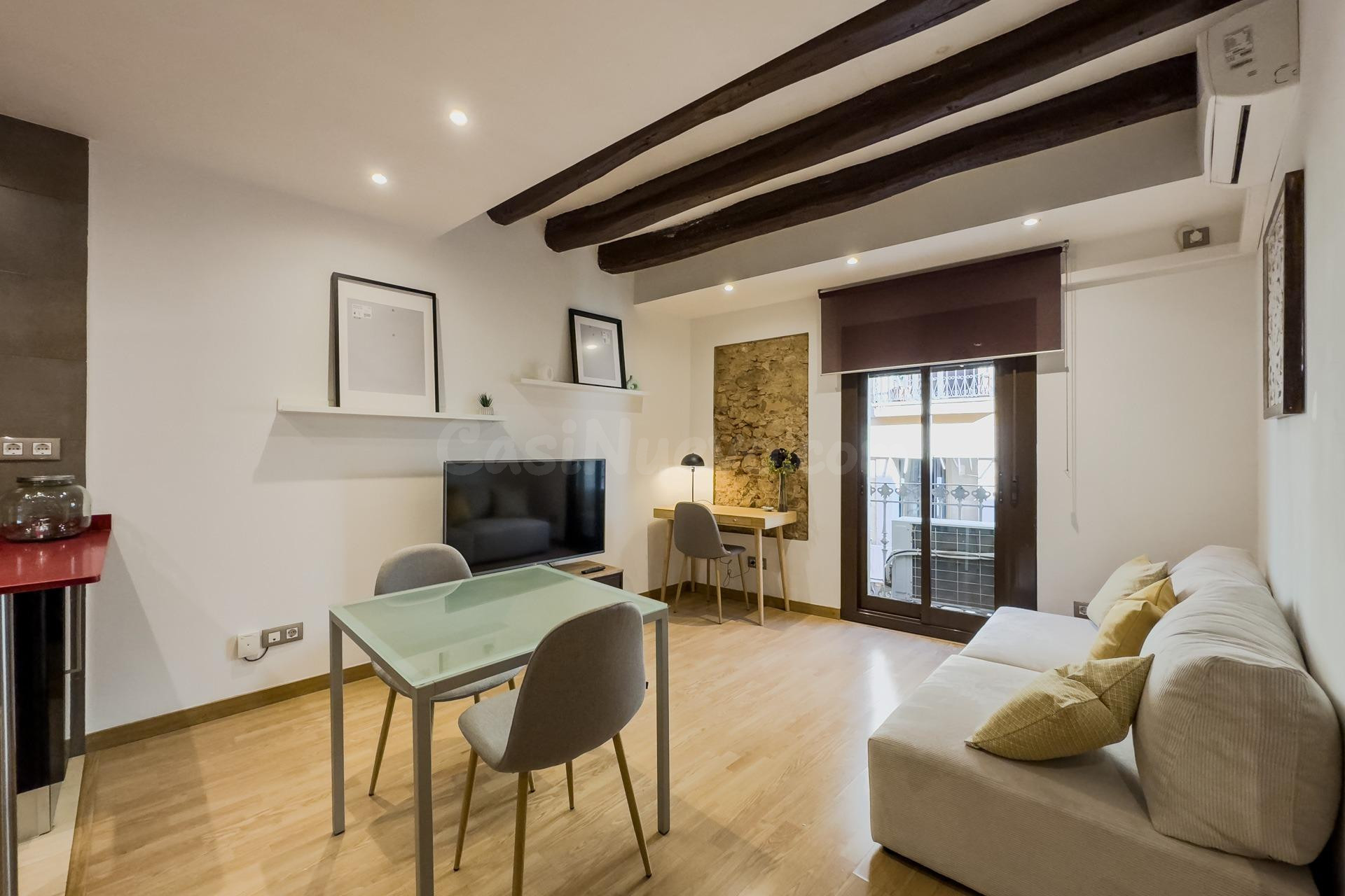 Fantástico piso reformado con encanto a pocos metros del Mercat de Sant Antoni