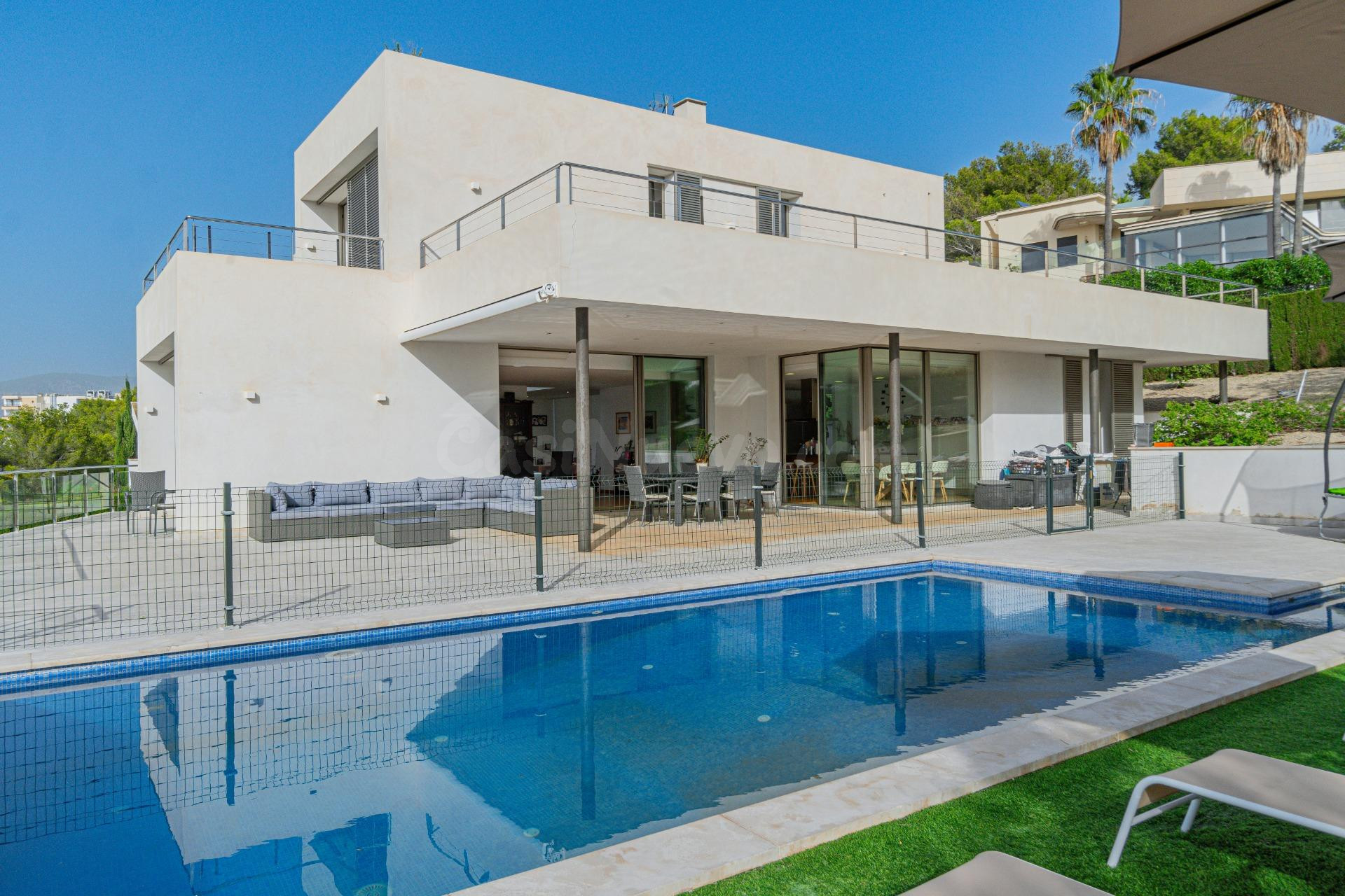 Moderna villa con piscina en Cala Vinyes - foto 3