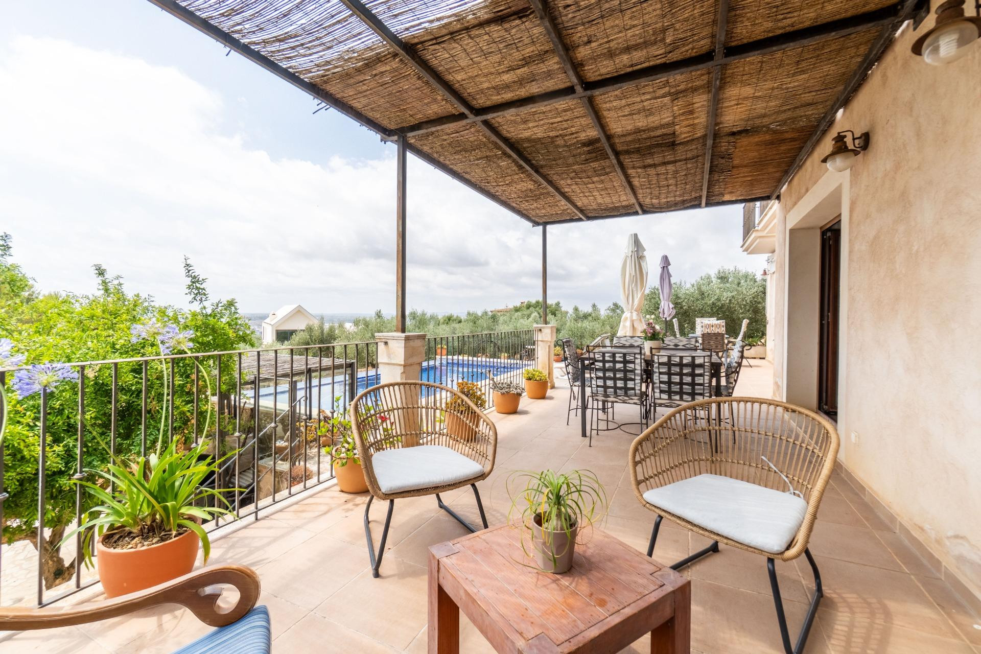Chalet con piscina, licencia vacacional y vistas en Manacor - foto 4