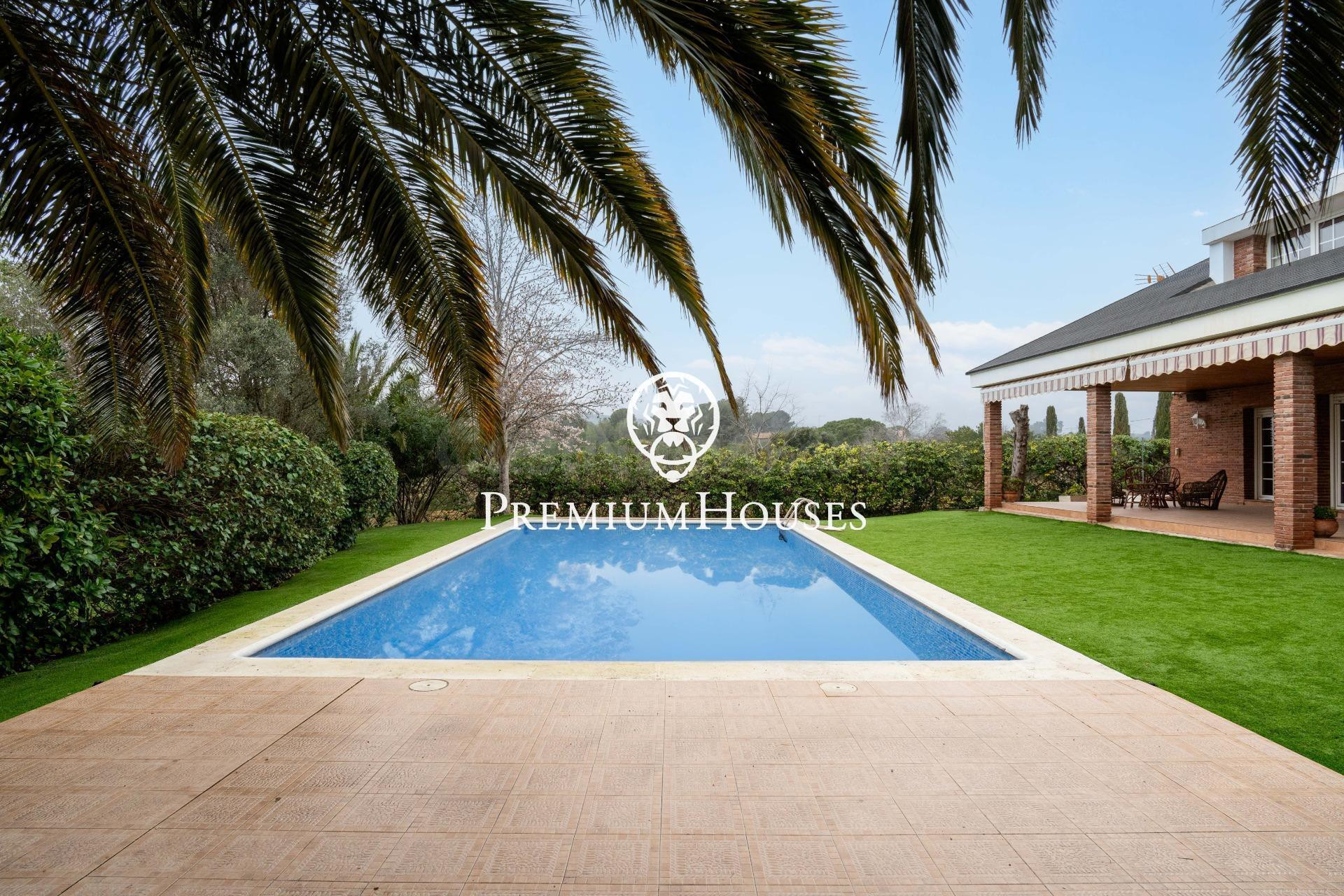 Casa con piscina y jardín en Valls - foto 5