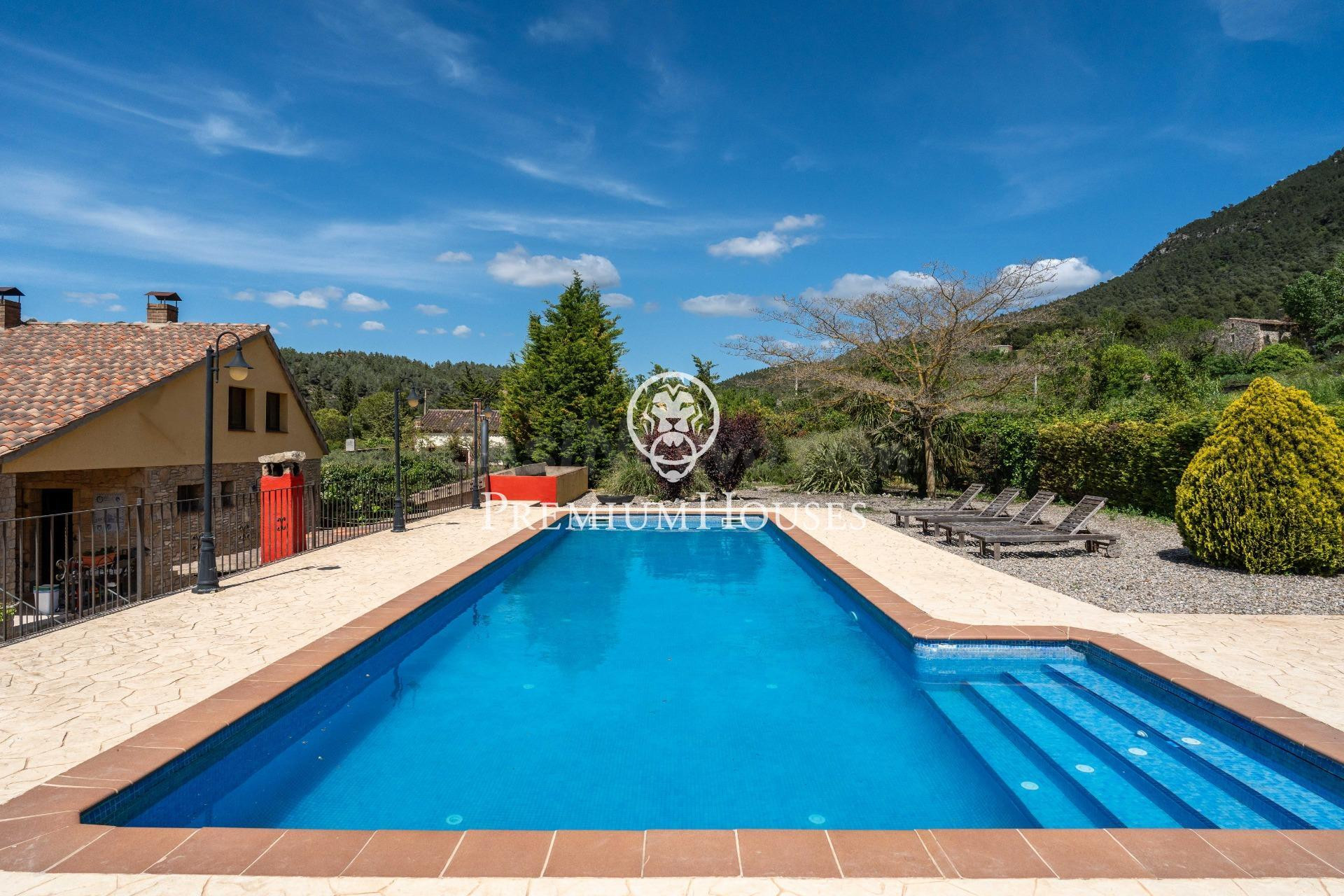 Casa con jardín y piscina en Prenafeta - foto 3