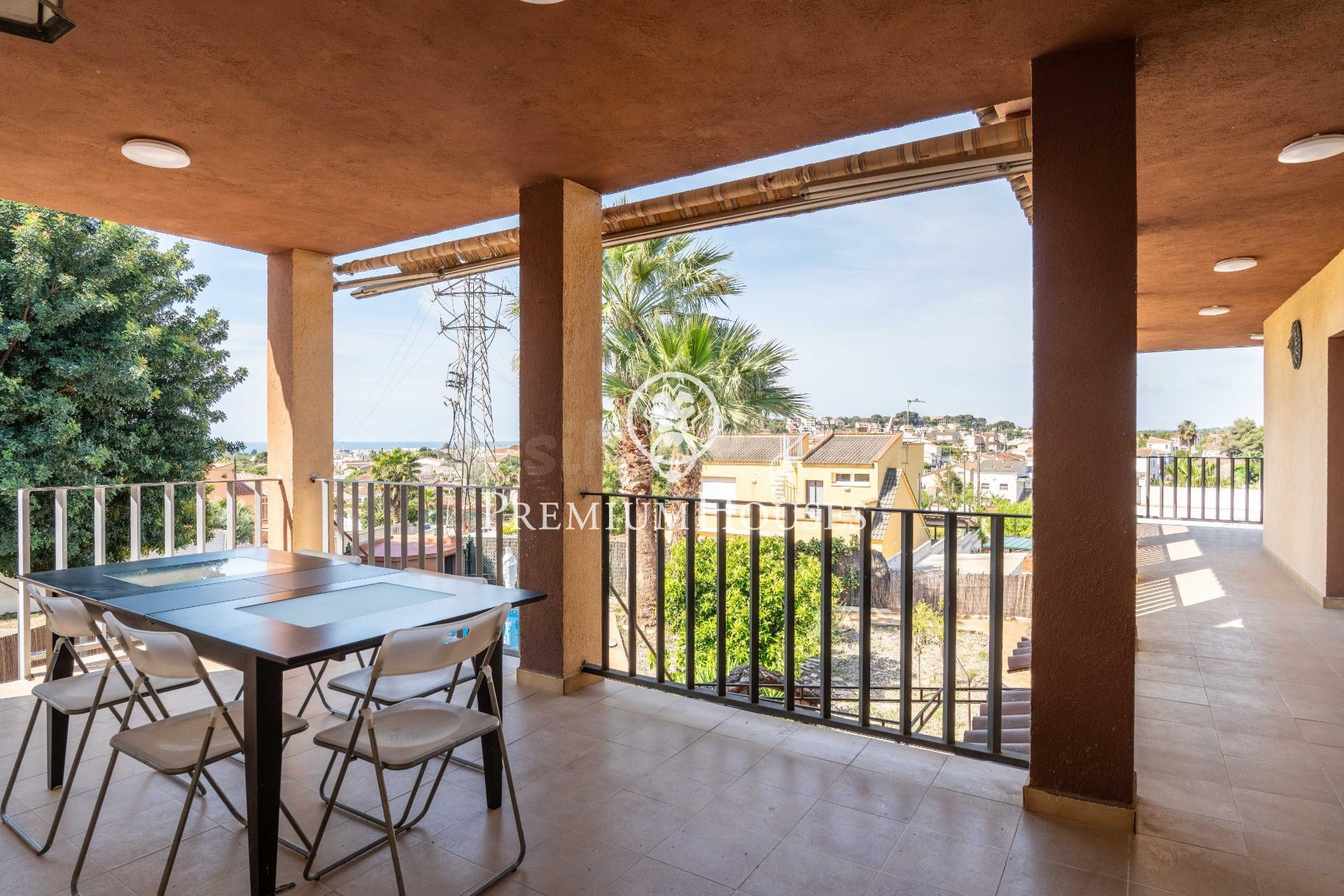Casa con jardín y piscina en Les Eres - foto 3