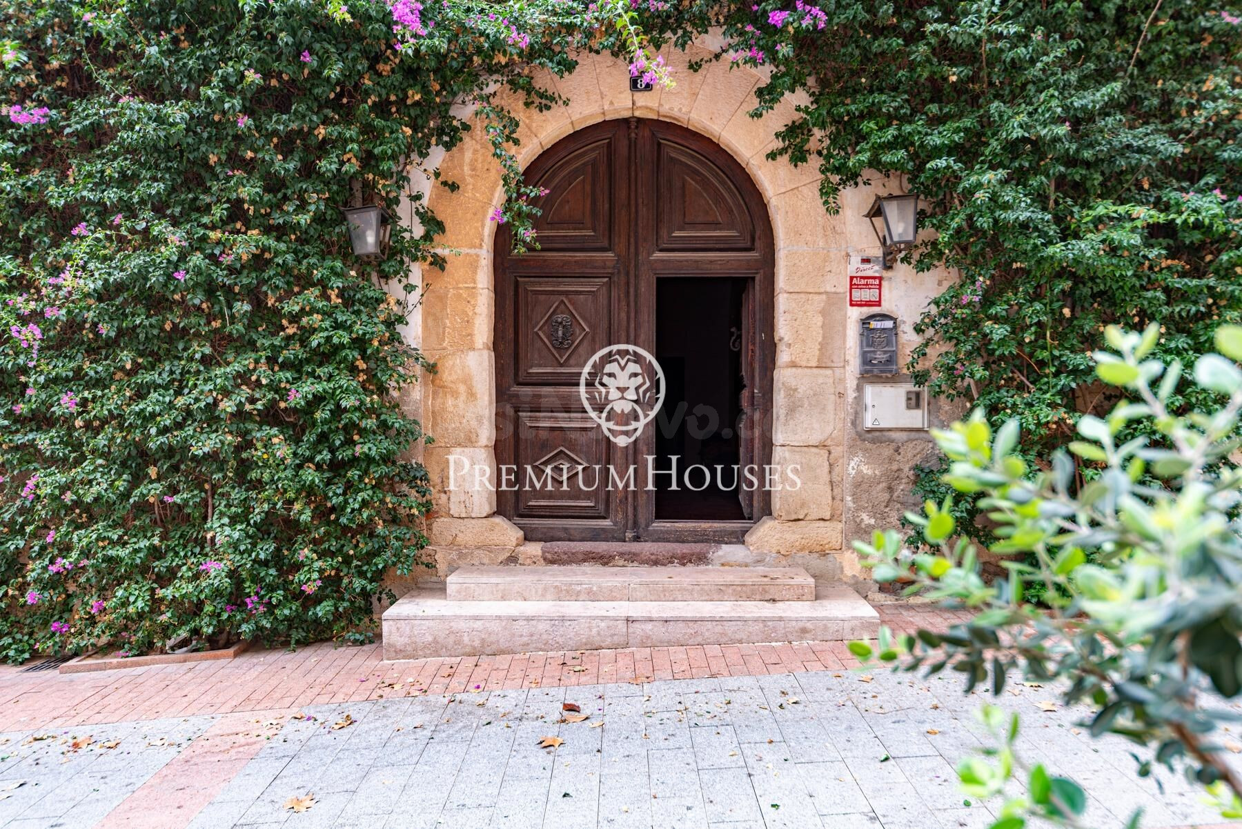 Casa de pueblo en Vinyols i els Arcs - foto 2