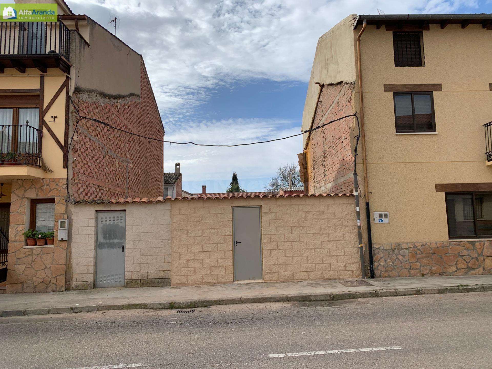 TERRENO URBANO EN PEÑARANDA DE DUERO - foto 2