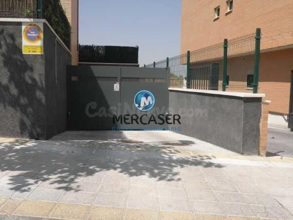 Garaje coche en venta en avda. barranco del agua, 47, Cobeña - foto 2