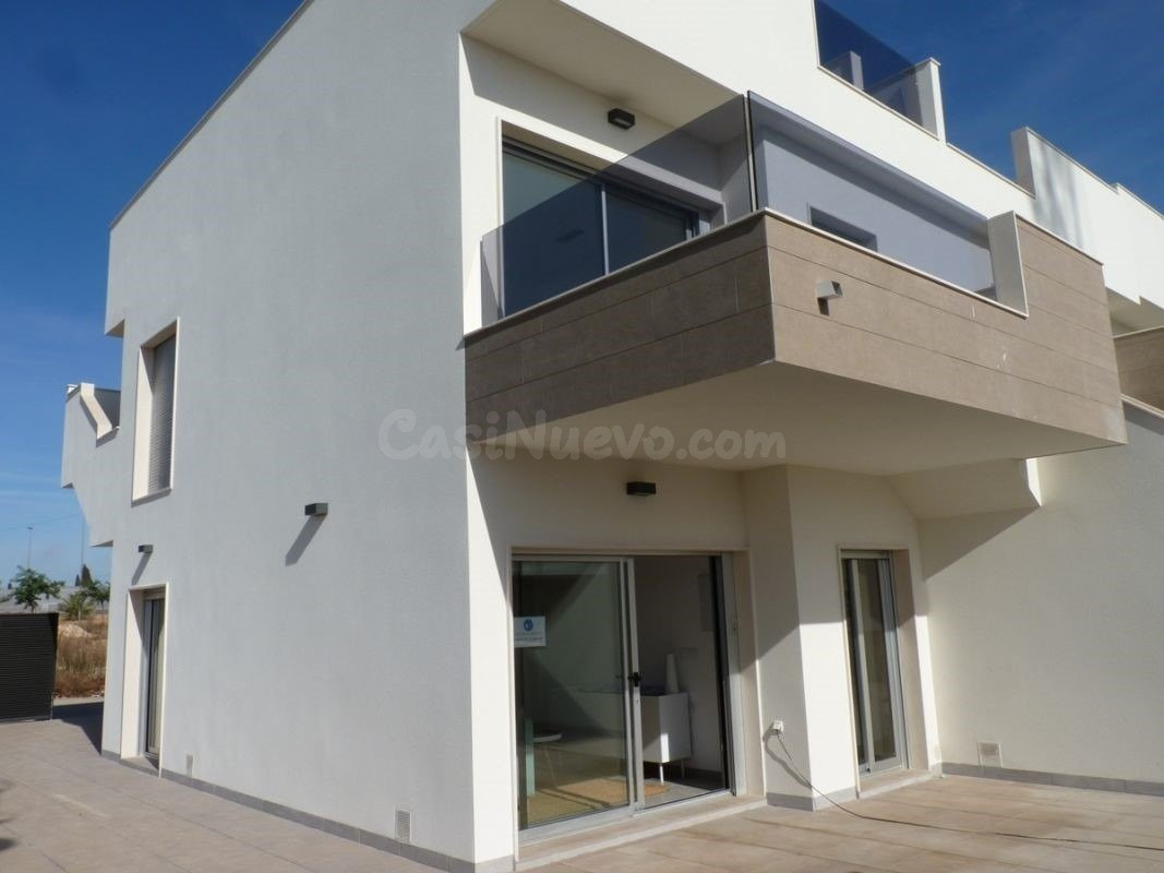 Bungalows de 2 dormitorios y 2 baños de nueva construcción, Pilar de la Horadada