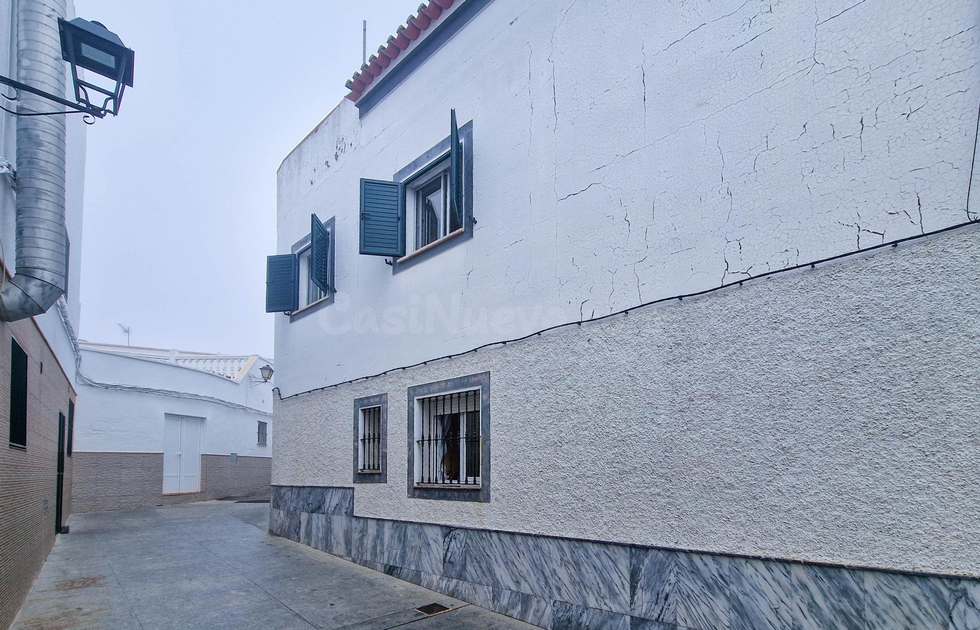 CASA EN CHELES CON 6 habitaciones, TERRAZA Y BUHARDILLA. - foto 4