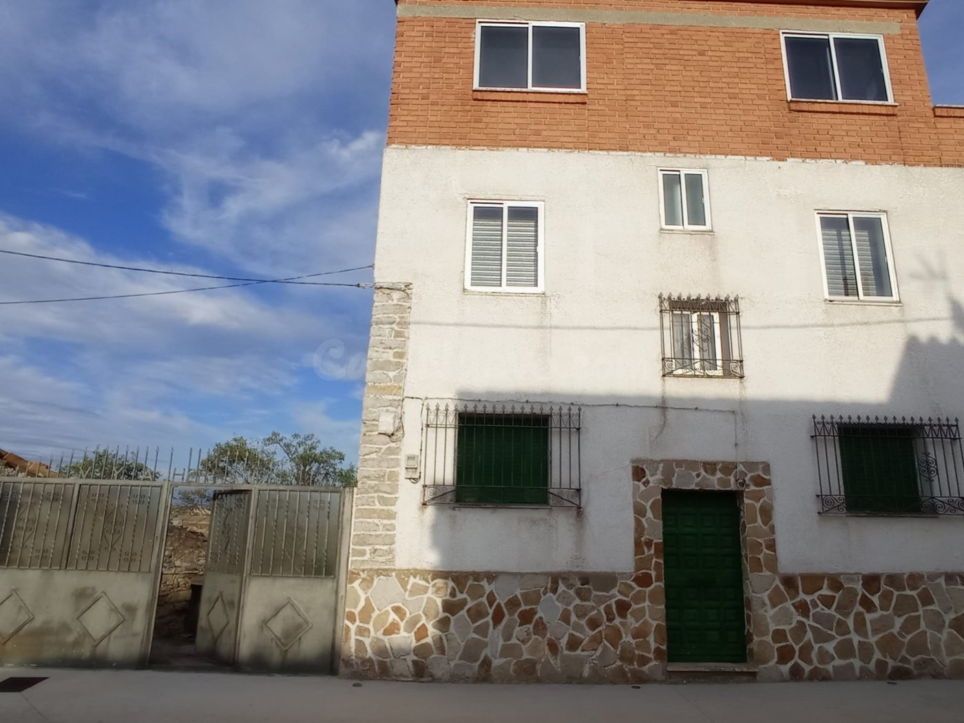 CASA EN VENTA EN TORRECUADRADA DE MOLINA (GUADALAJARA) - foto 2