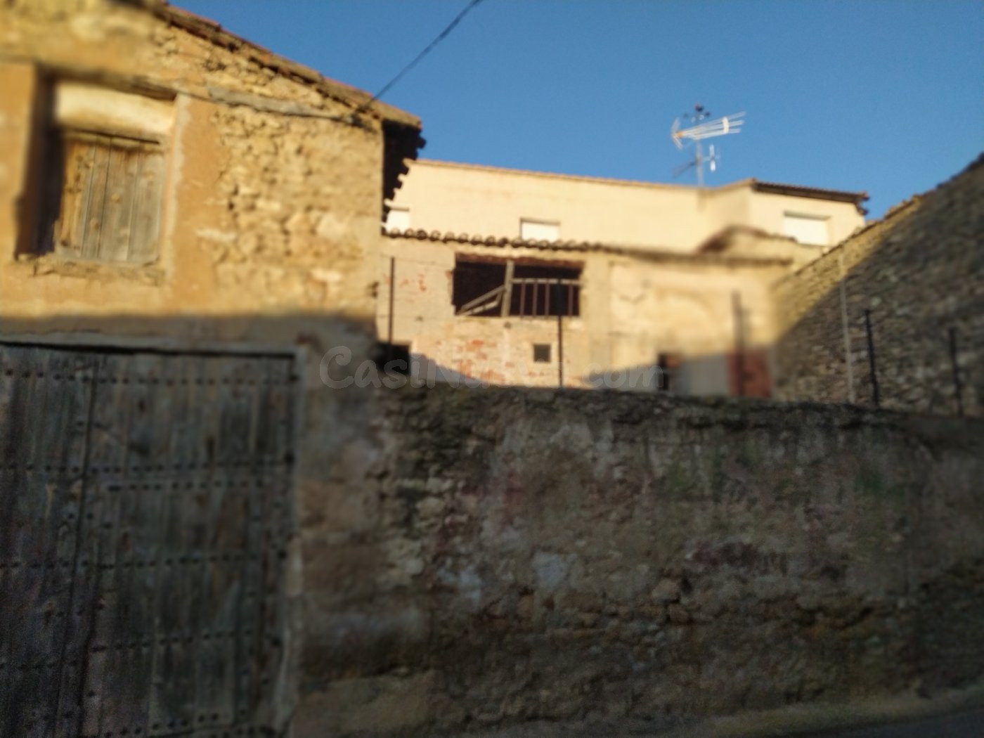 SE VENDE CASA EN FUENTES CLARAS - foto 4