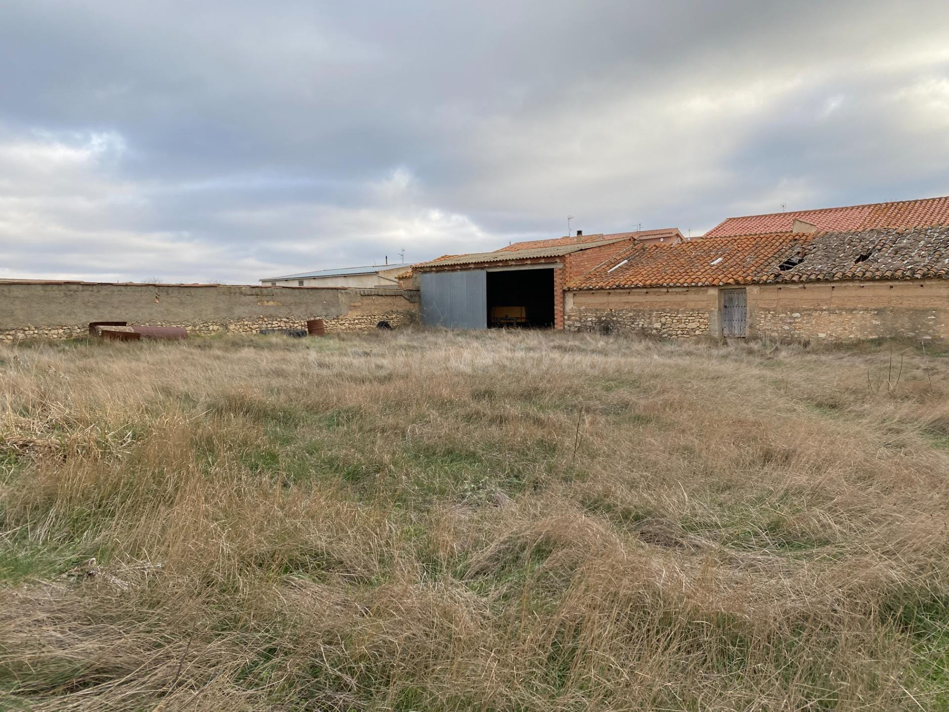 VENTA DE SOLAR EN TORRALBA DE LOS SISONES (TERUEL) - foto 3