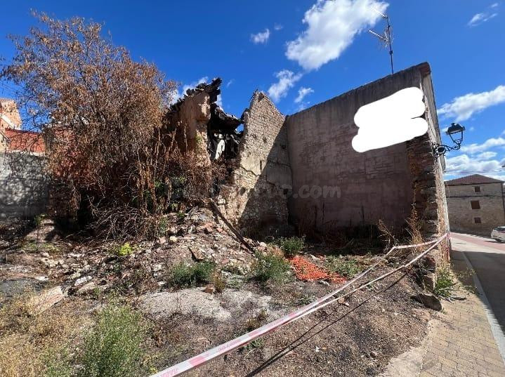 CASA DE PUEBLO EN VENTA
