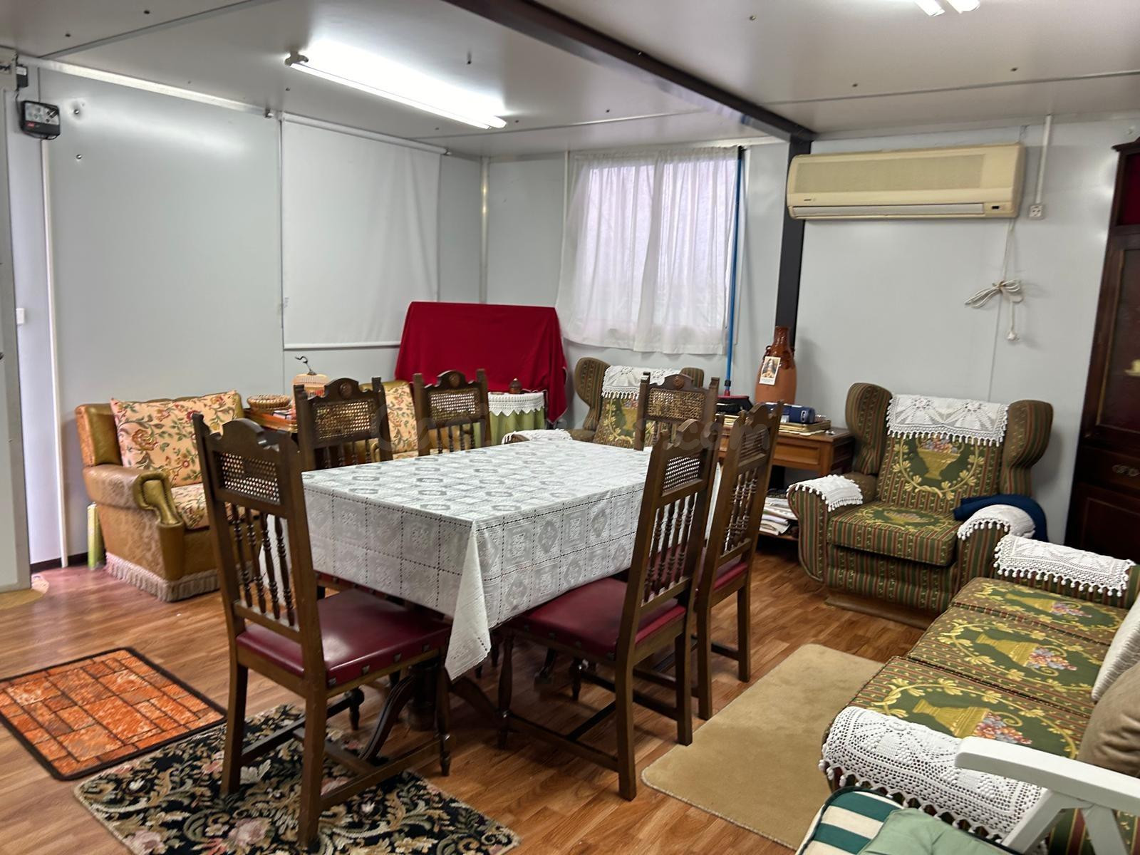 SE VENDE PARCELA URBANA CON CASA PREFABRICADA - foto 4