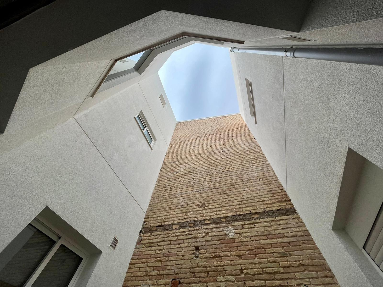 Alquiler de una casa en Cabanyal de 4 habitaciones y 2 baños - foto 5