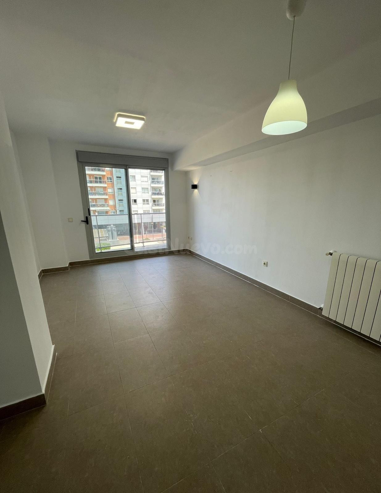 Magnífico Piso con Garaje en Venta en L’Eixereta – A 100 m d - foto 3