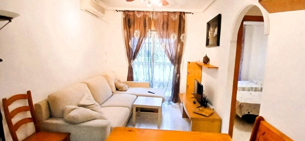 GRAN APARTAMENTO EN TORREVIEJA, 2 HAB, 1 BAÑO