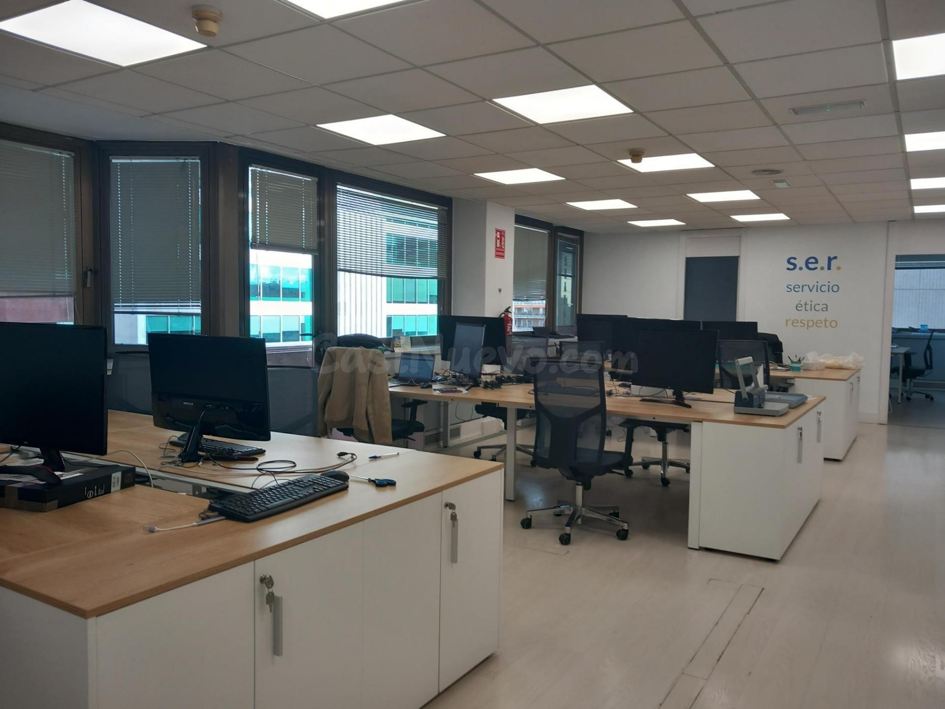 CUZCO-CASTELLANA, OFICINA 204m2, calefacción, AIRE ACONDICIONADO Y 3GARAJES INCLUIDOS