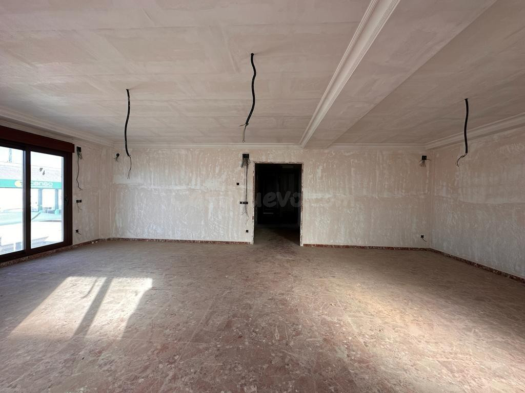 CASA DE OBRA NUEVA CON DOS PISOS Y GARAJE - foto 5