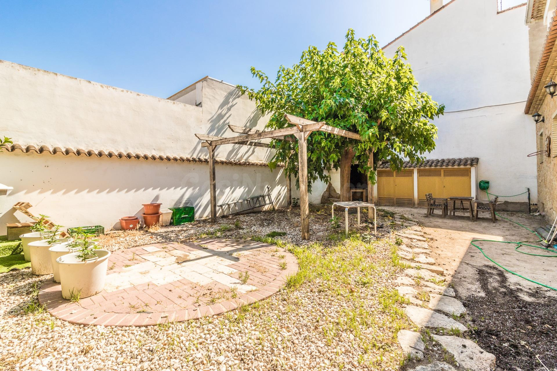 ¡Gran oportunidad! Se vende adosado en Senyera, ideal para q