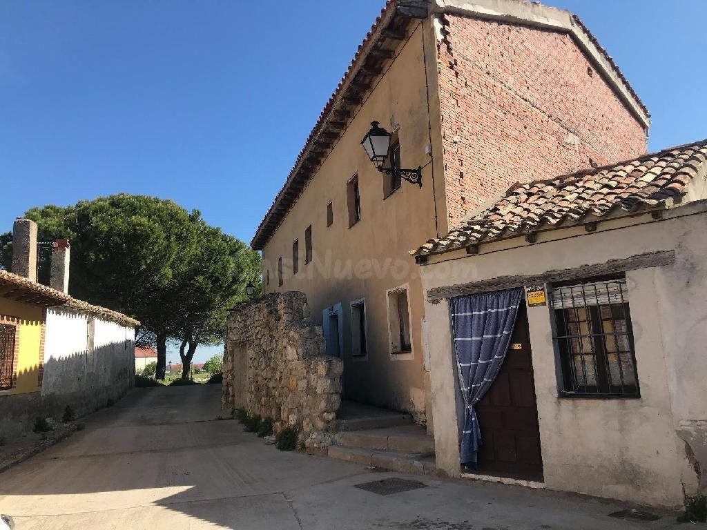 EDIFICIO EN VENTA EN AMPUDIA - foto 2