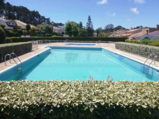Escapada de Ensueño: Chalet Vacacional con Piscina - foto 3