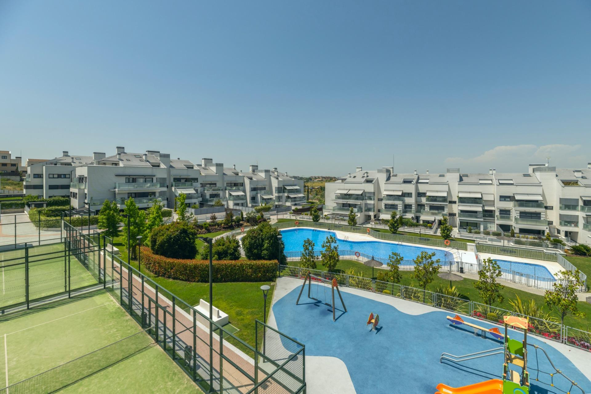 Venta Piso de 184 m2 para entrar a vivir en la mejor urbaniz - foto 3