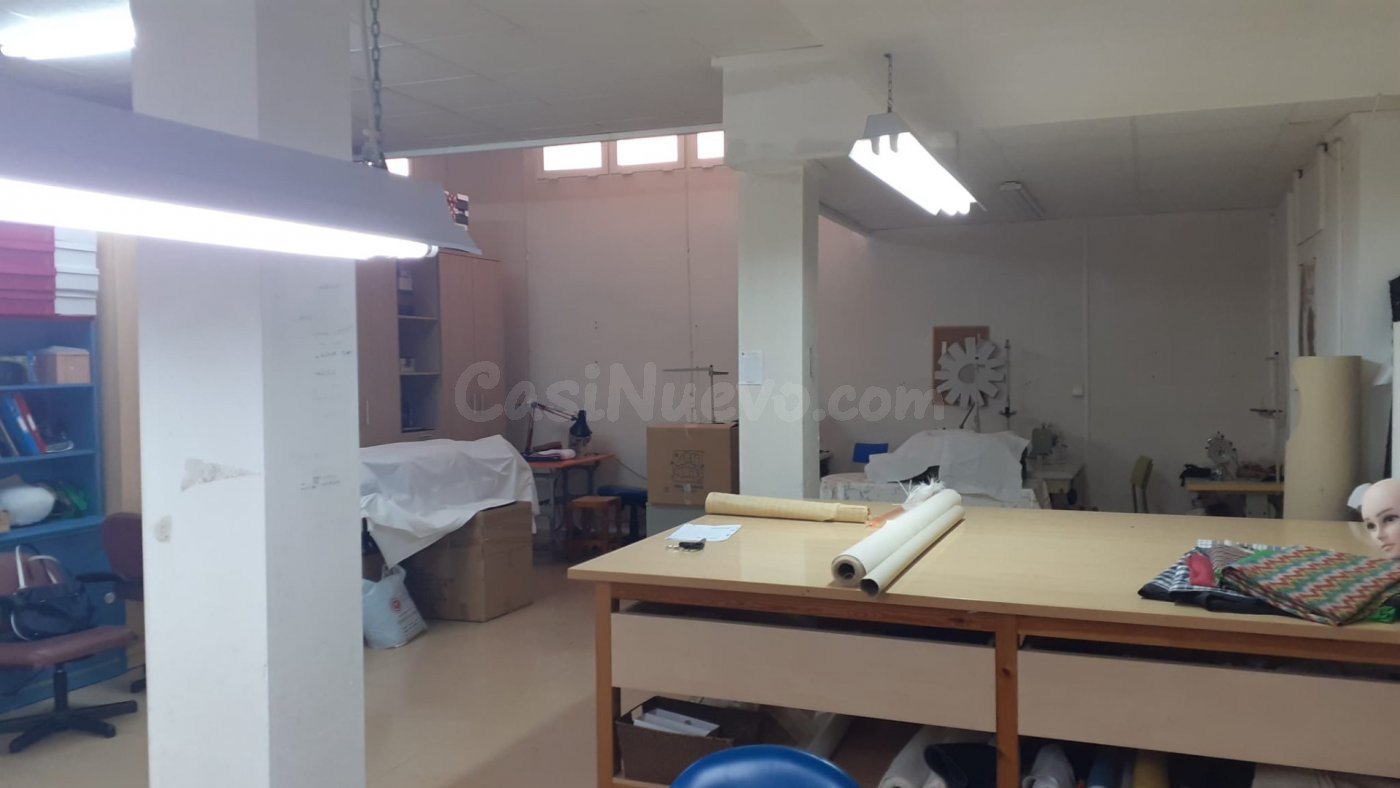 Se vende local comercial en Petrer