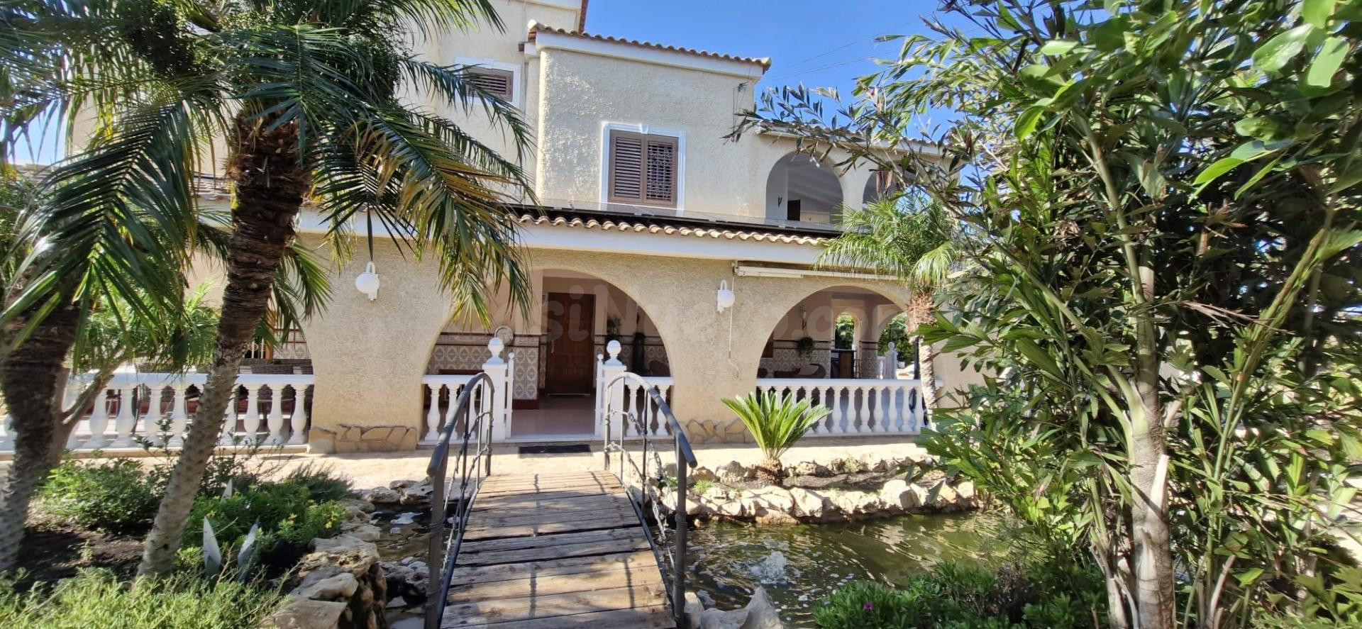 LUJOSA VILLA  EN ALQUILER LARGA TEMPORADA! - foto 2