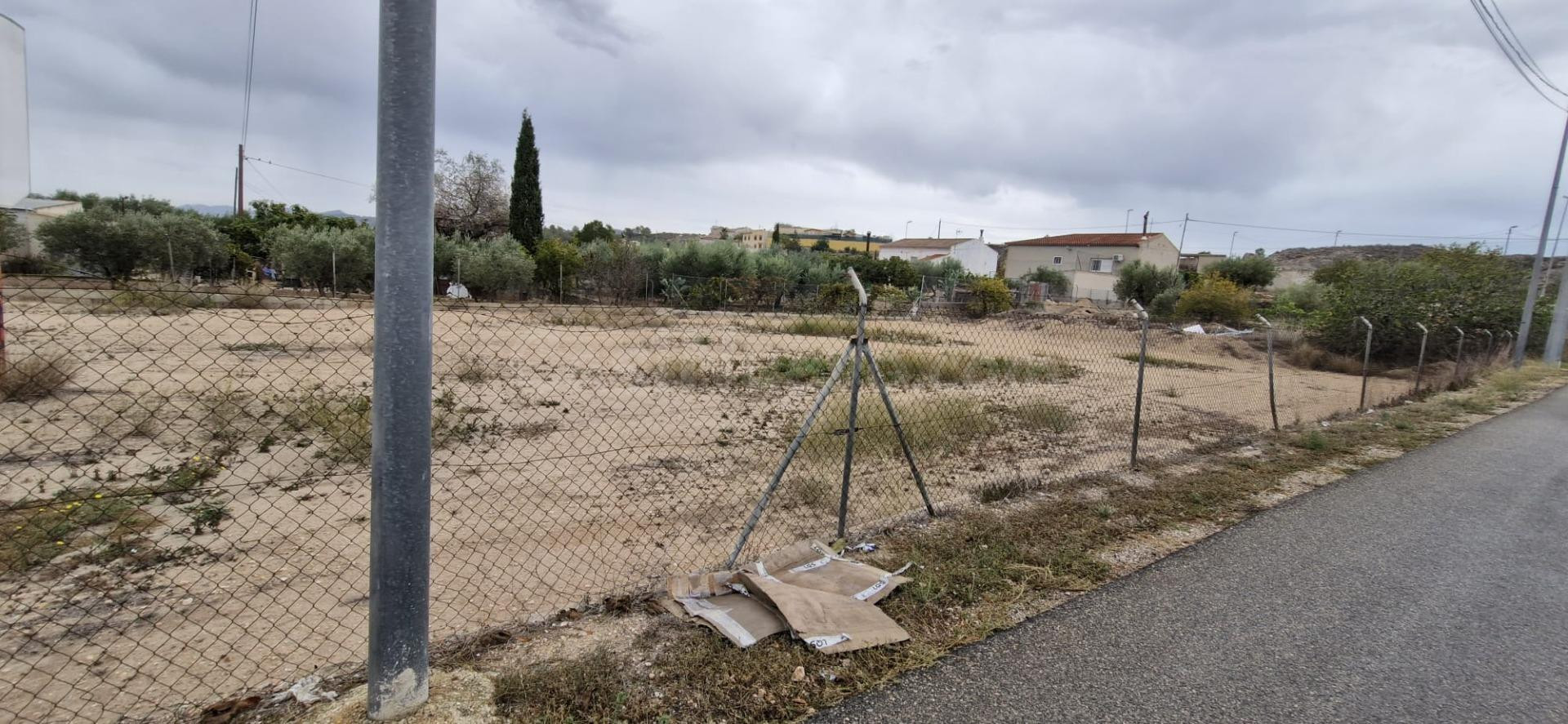 PARCELA URBANA EN MACISVENDA SE PUEDE CONSTRUIR  4 ADOSADOS