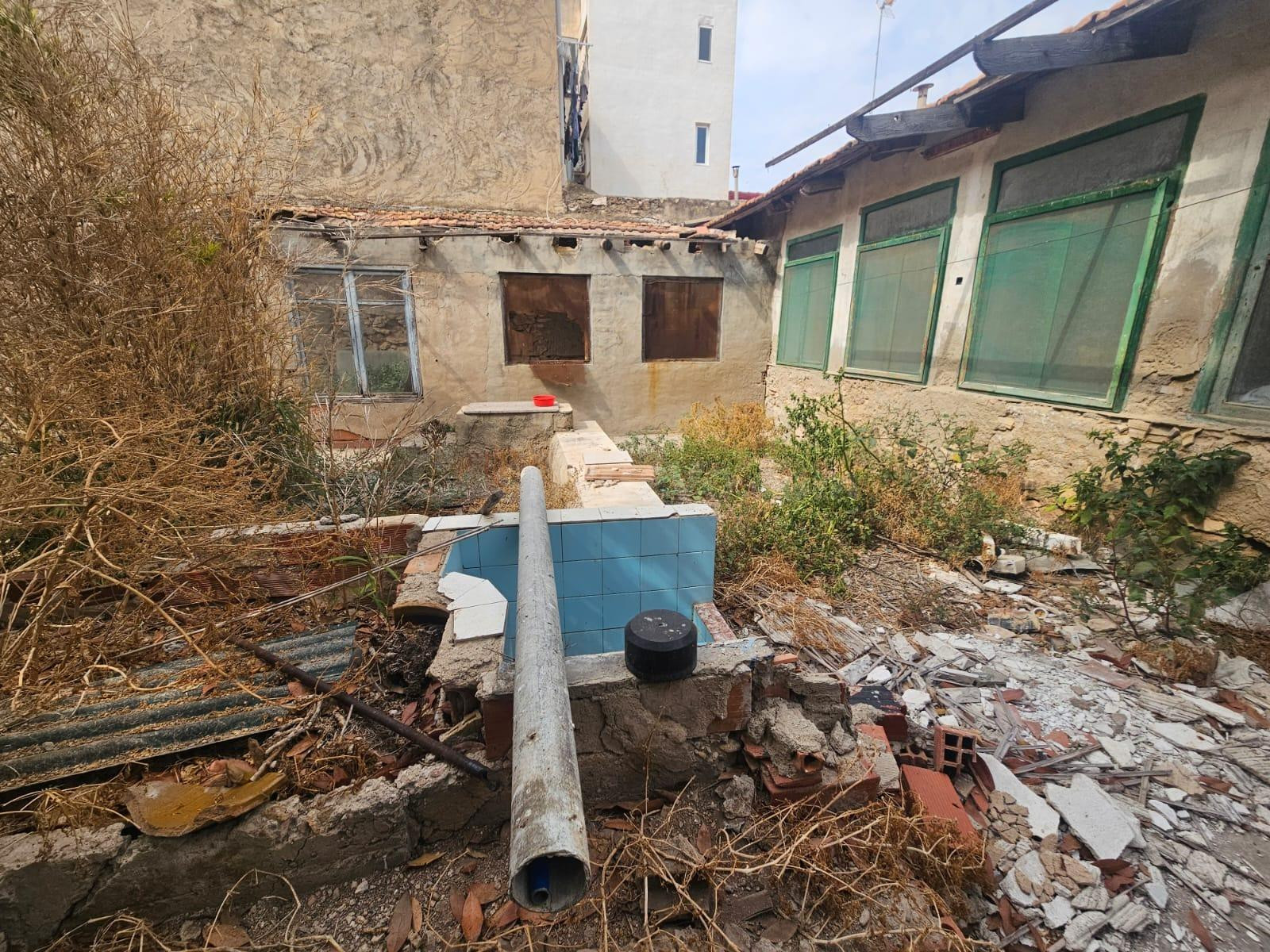 Oportunidad Única: Solar de 360m2 Haciendo Esquina en el Bar - foto 3