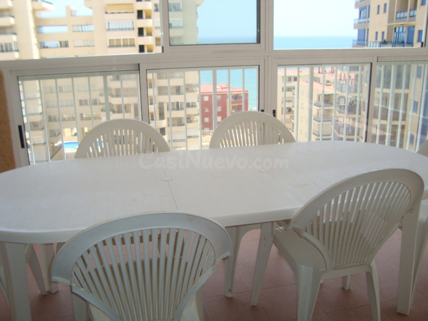 APARTAMENTO CON PISCINA Y VISTAS AL MAR