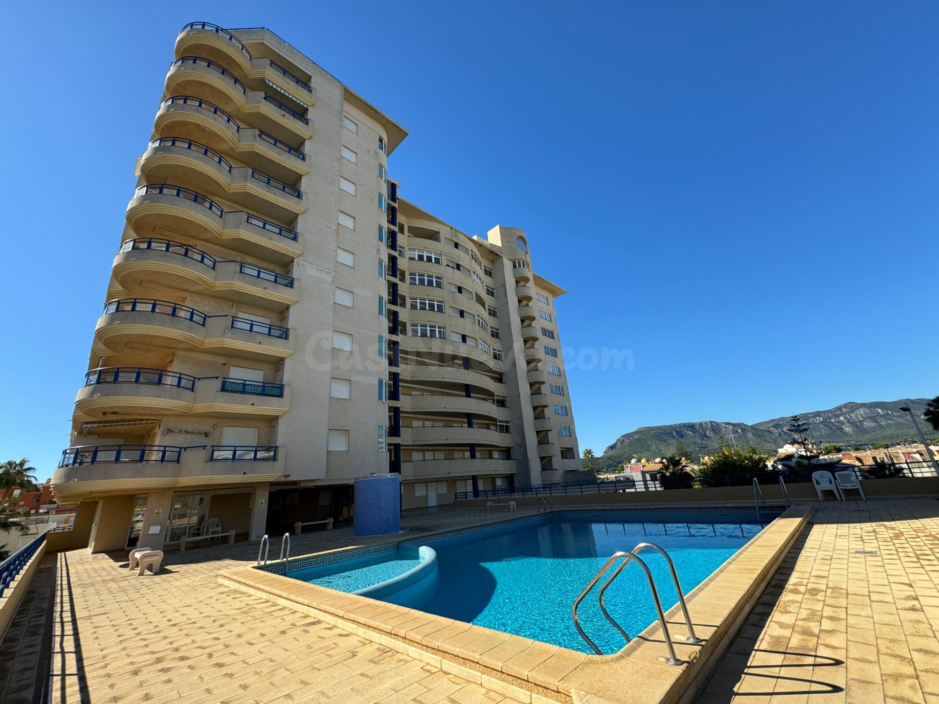 APARTAMENTO ESQUINERO CON ESPECTACULARES VISTAS AL MAR Y LAG - foto 2