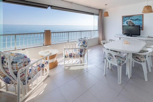 APARTAMENTO FRONTAL AL MAR Y COMPLETAMENTE REFORMADO - foto 3