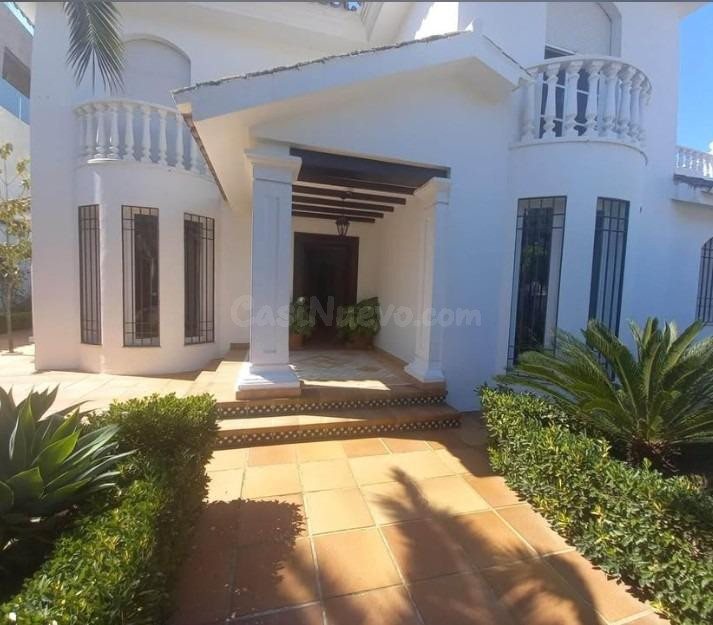 VILLA INDEPENDIENTE EN LUCENA, CÓRDOBA - 4 dormitorios, 4 ba - foto 5