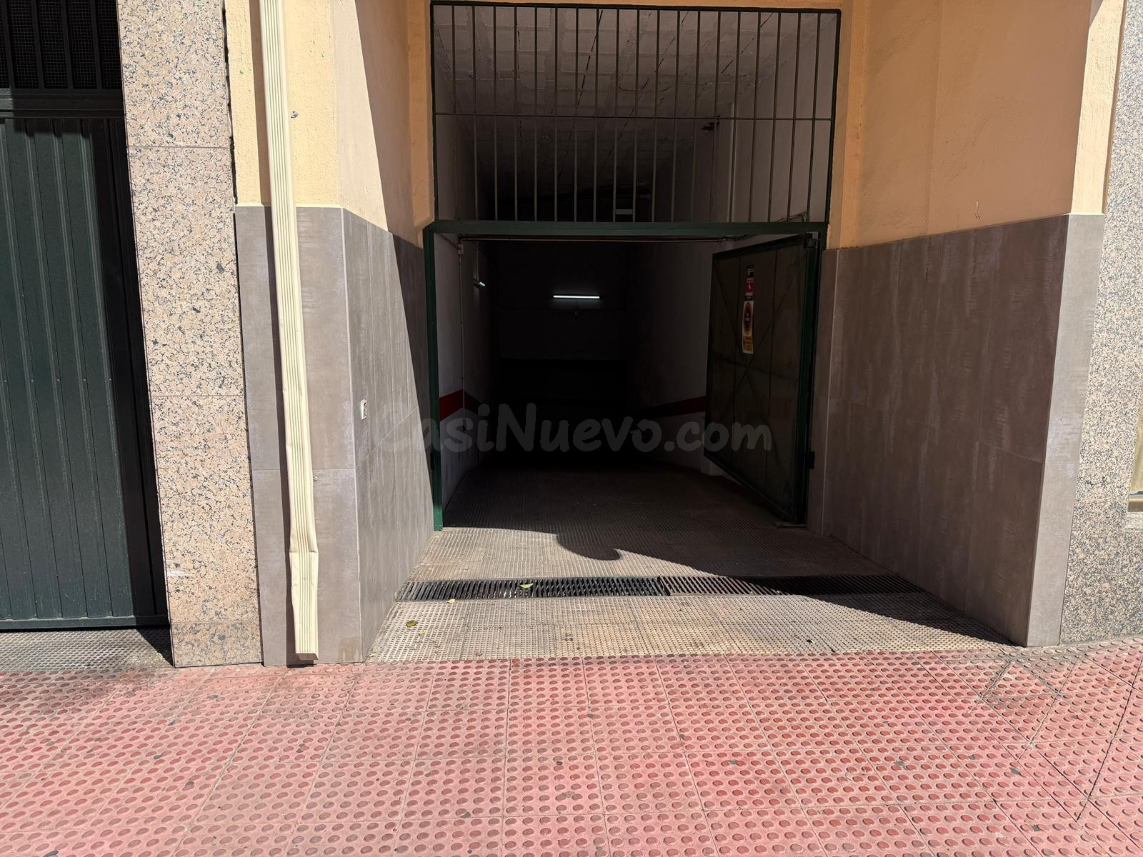 IDEAL COMO INVERSIÓN - a la venta plaza de garaje en el centro de Fuengirola, próxima a Puebla Lucía