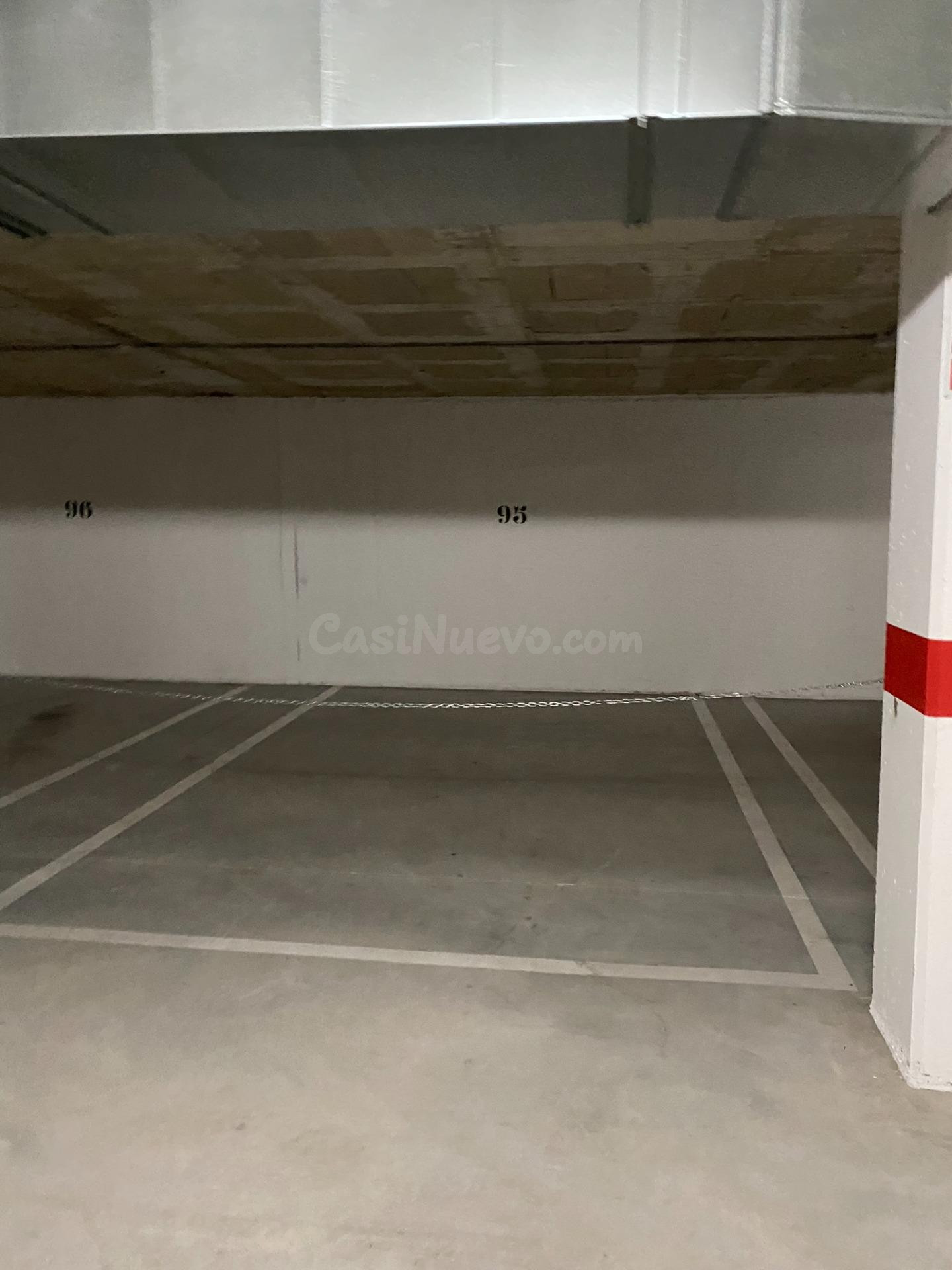 Plaza de parking con trastero - foto 2