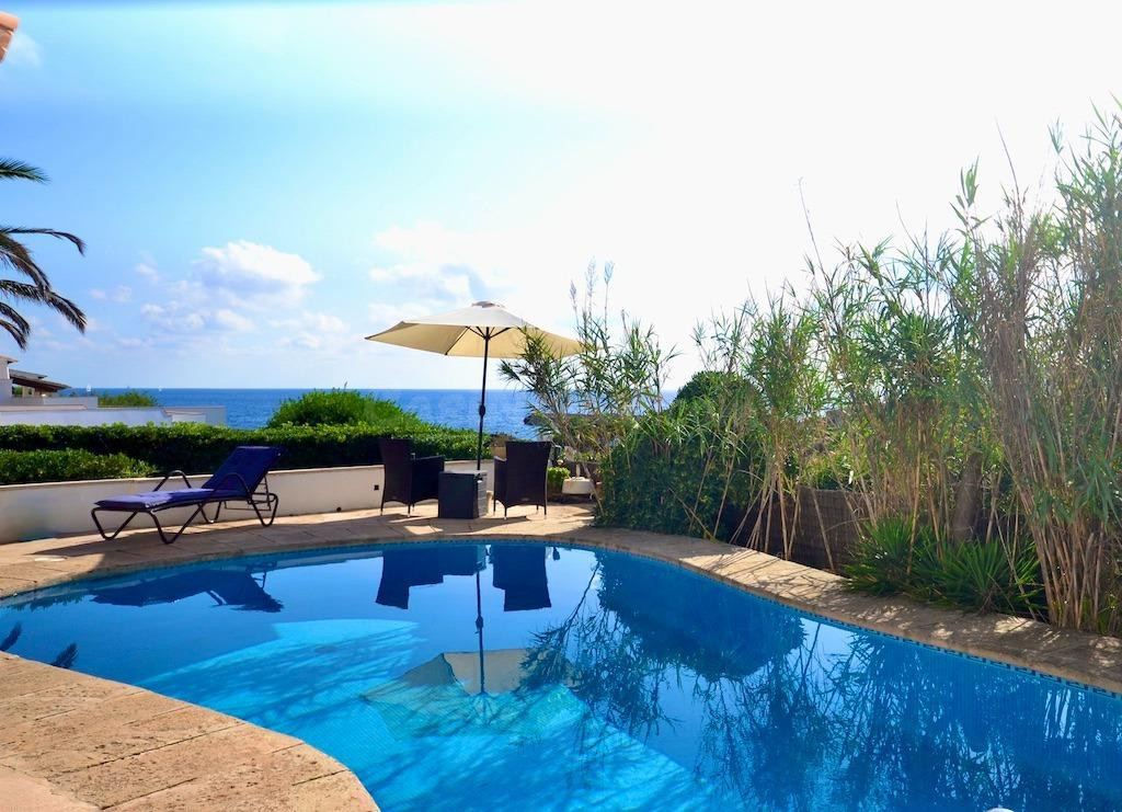 Exclusiva Villa en Primera Línea de Cala d'Or: Tu Refugio Ju - foto 2